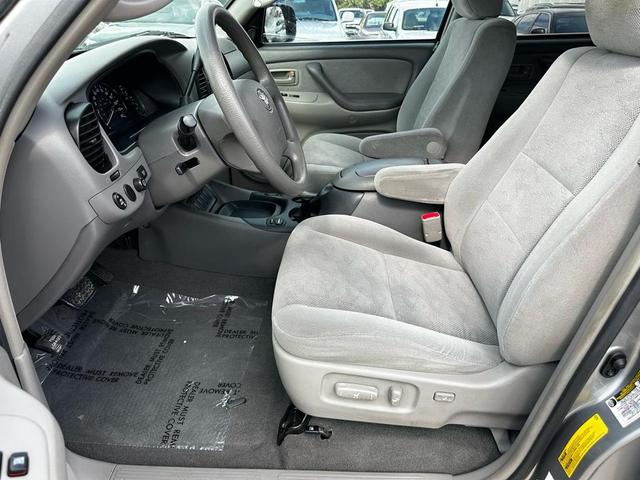 Photo of 2005 Silver Sky Metallic Toyota Sequoia