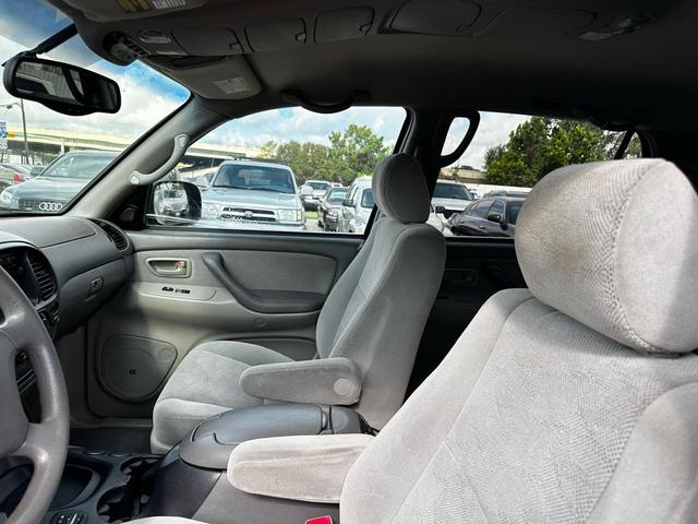 Photo of 2005 Silver Sky Metallic Toyota Sequoia