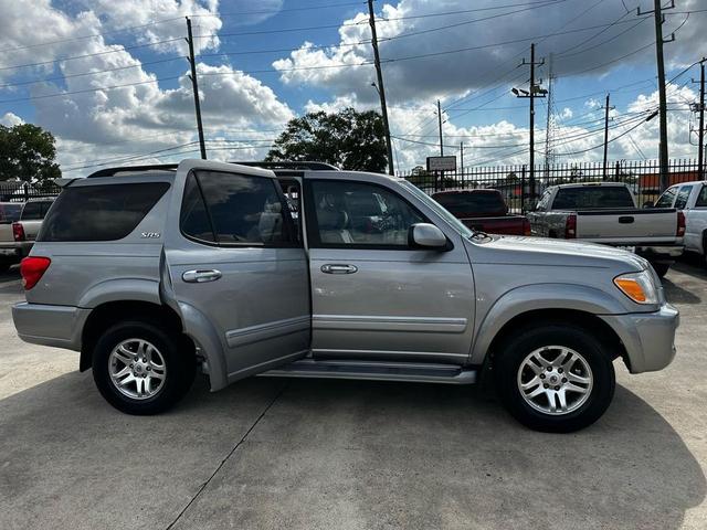 Photo of 2005 Silver Sky Metallic Toyota Sequoia