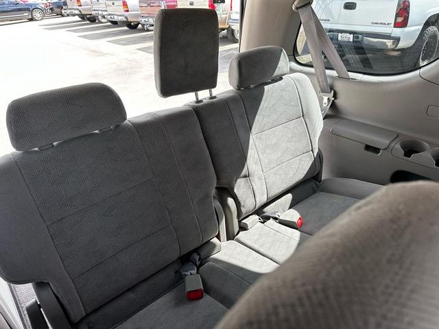 Photo of 2005 Silver Sky Metallic Toyota Sequoia