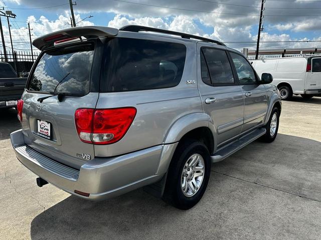 Photo of 2005 Silver Sky Metallic Toyota Sequoia