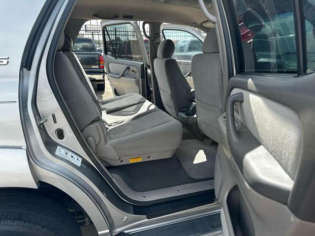 Photo of 2005 Silver Sky Metallic Toyota Sequoia