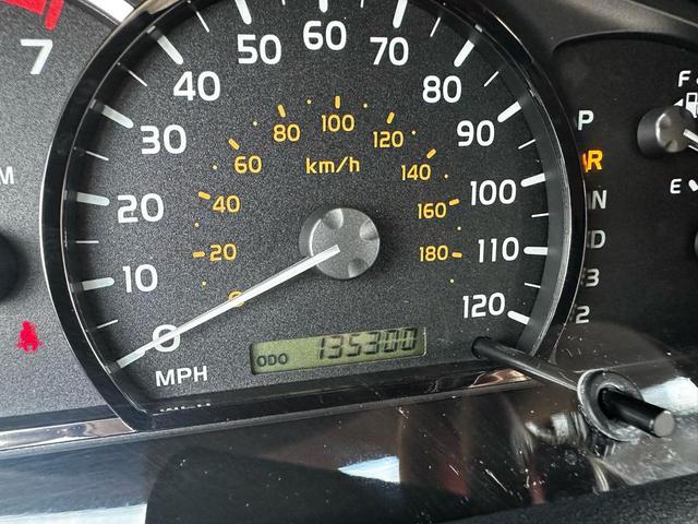 Photo of 2005 Silver Sky Metallic Toyota Sequoia