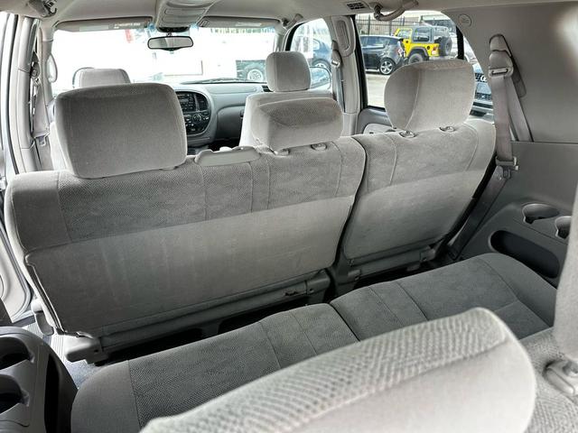 Photo of 2005 Silver Sky Metallic Toyota Sequoia