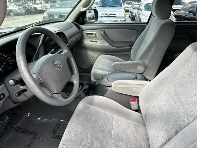 Photo of 2005 Silver Sky Metallic Toyota Sequoia