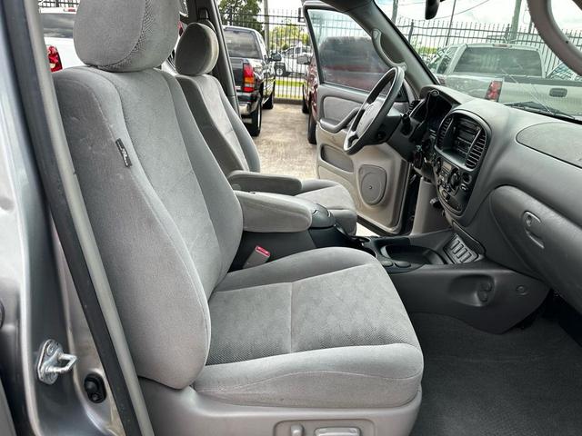 Photo of 2005 Silver Sky Metallic Toyota Sequoia