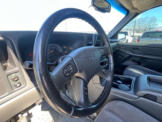 Photo of 2004 Maroon GMC Sierra 1500