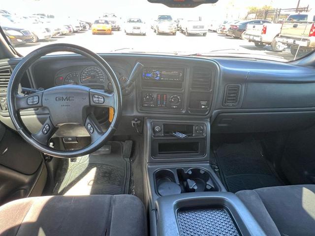 Photo of 2004 Maroon GMC Sierra 1500
