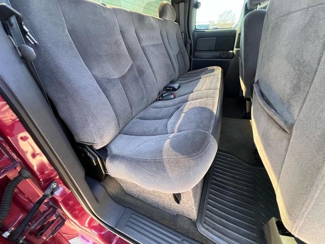 Photo of 2004 Maroon GMC Sierra 1500