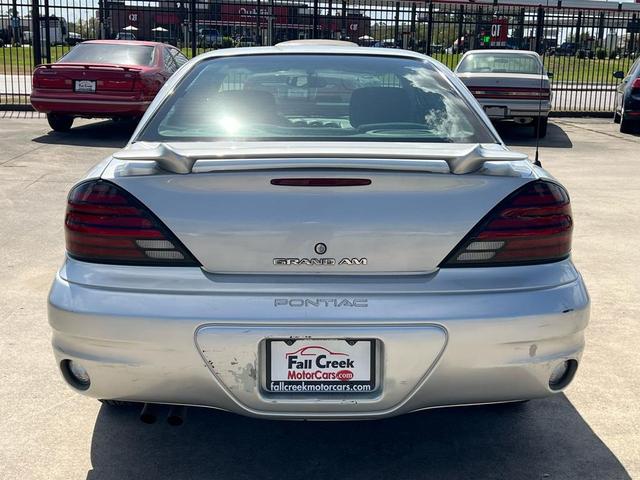 Photo of 2003 Silver Pontiac Grand Am