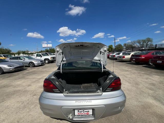 Photo of 2003 Silver Pontiac Grand Am