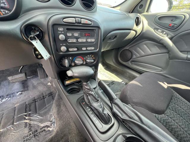 Photo of 2003 Silver Pontiac Grand Am