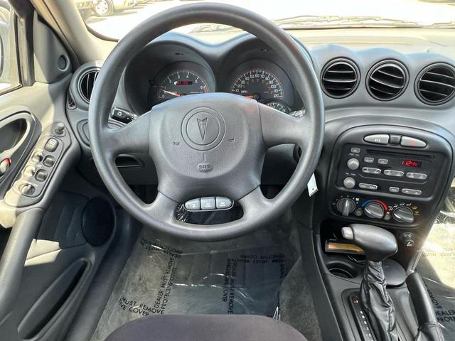 Photo of 2003 Silver Pontiac Grand Am