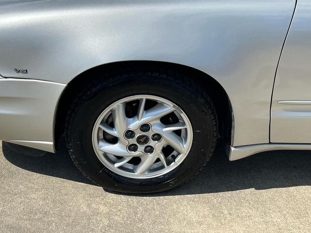 Photo of 2003 Silver Pontiac Grand Am