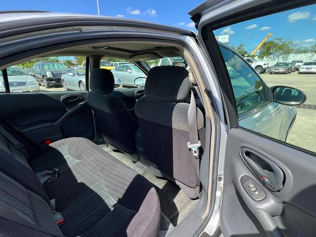 Photo of 2003 Silver Pontiac Grand Am