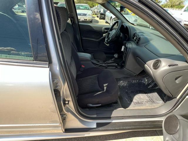 Photo of 2003 Silver Pontiac Grand Am