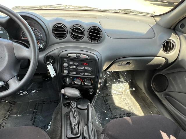 Photo of 2003 Silver Pontiac Grand Am