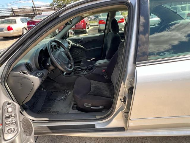 Photo of 2003 Silver Pontiac Grand Am