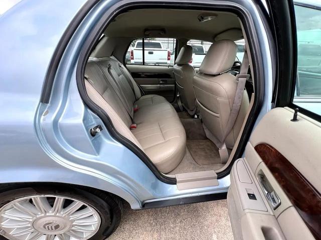 Photo of 2009 Blue Mercury Grand Marquis