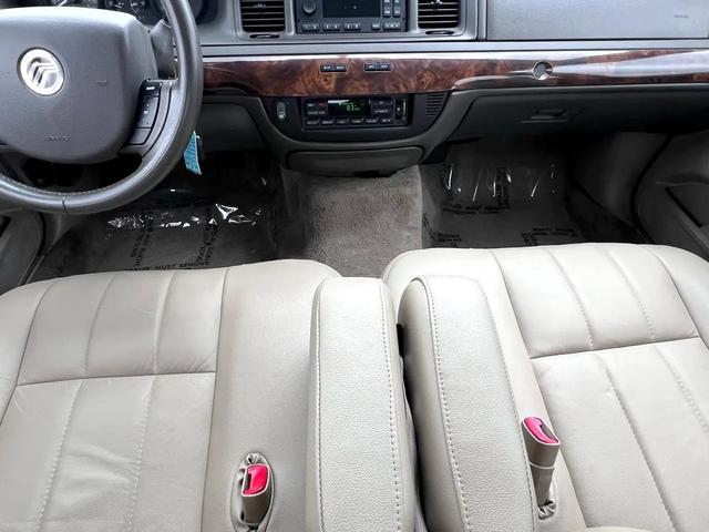 Photo of 2009 Blue Mercury Grand Marquis