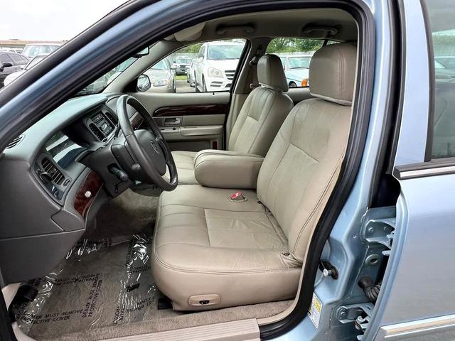Photo of 2009 Blue Mercury Grand Marquis
