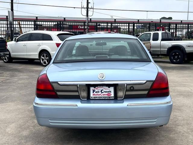 Photo of 2009 Blue Mercury Grand Marquis