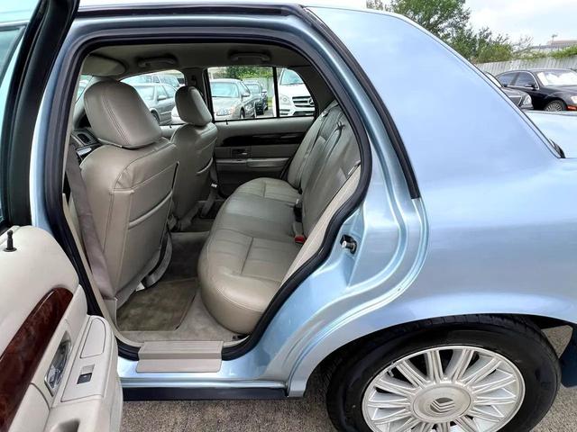Photo of 2009 Blue Mercury Grand Marquis