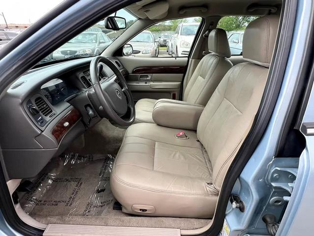 Photo of 2009 Blue Mercury Grand Marquis