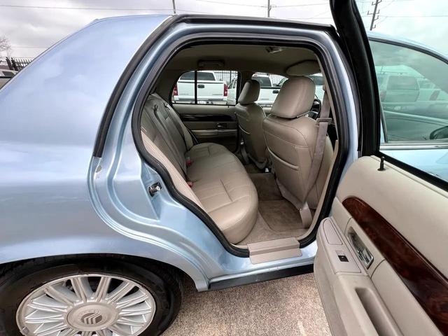 Photo of 2009 Blue Mercury Grand Marquis