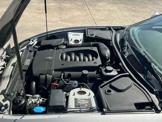 Photo of 2006 Silver Jaguar XK8