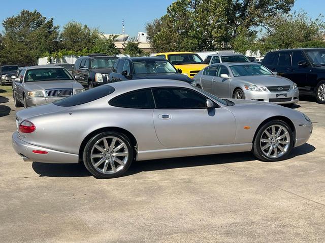 Photo of 2006 Silver Jaguar XK8