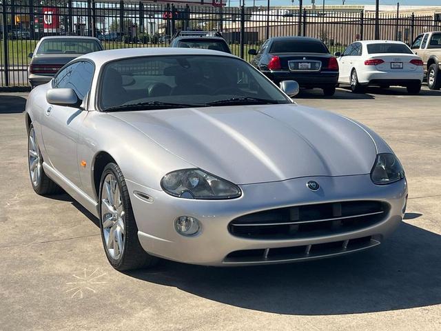 Photo of 2006 Silver Jaguar XK8