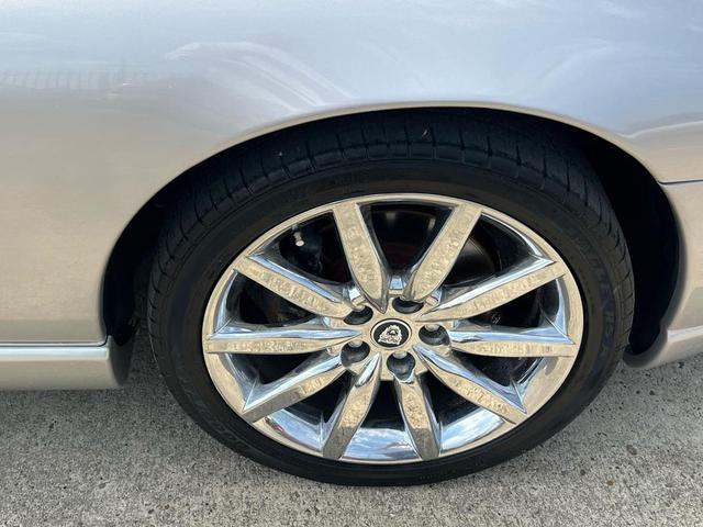 Photo of 2006 Silver Jaguar XK8