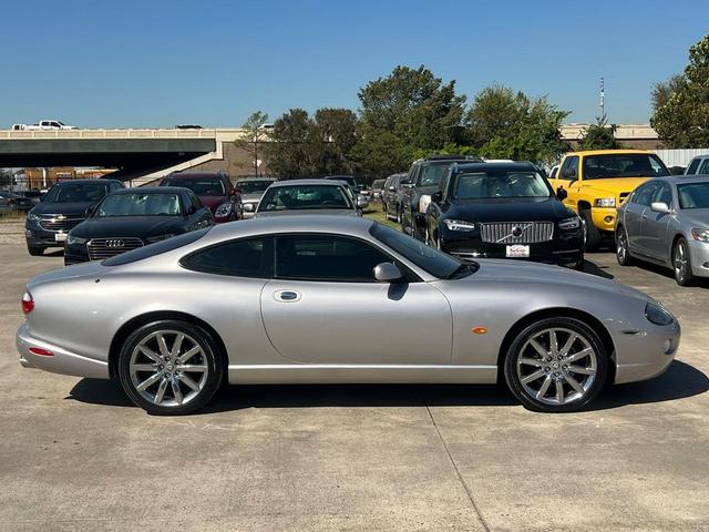 Photo of 2006 Silver Jaguar XK8