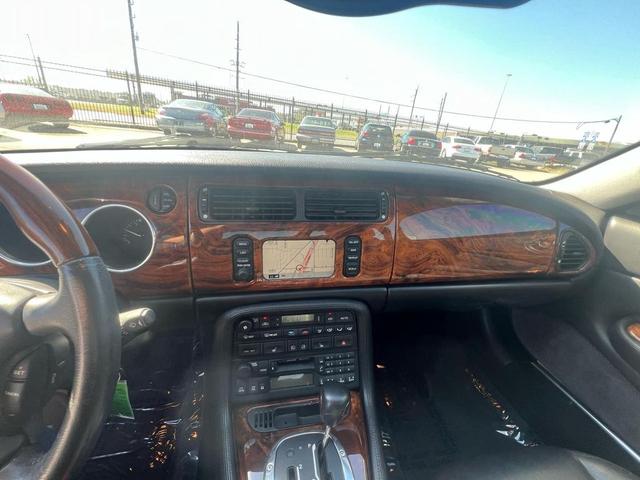 Photo of 2006 Silver Jaguar XK8