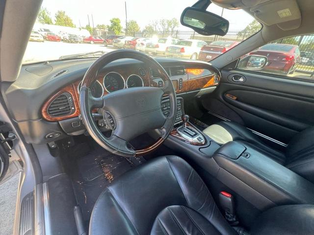 Photo of 2006 Silver Jaguar XK8
