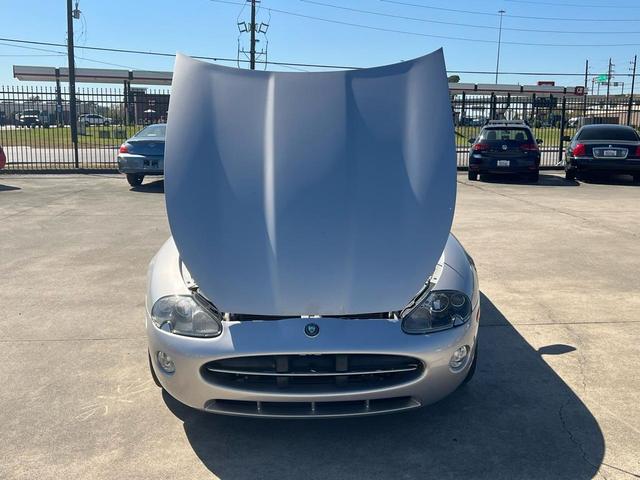 Photo of 2006 Silver Jaguar XK8