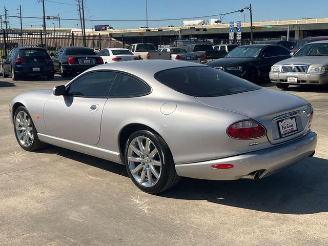 Photo of 2006 Silver Jaguar XK8
