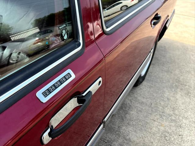 Photo of 1990 Burgundy Lincoln Town Car