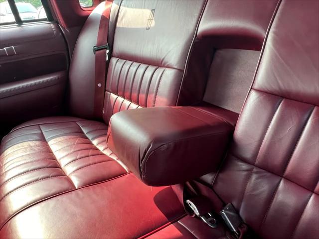 Photo of 1990 Burgundy Lincoln Town Car
