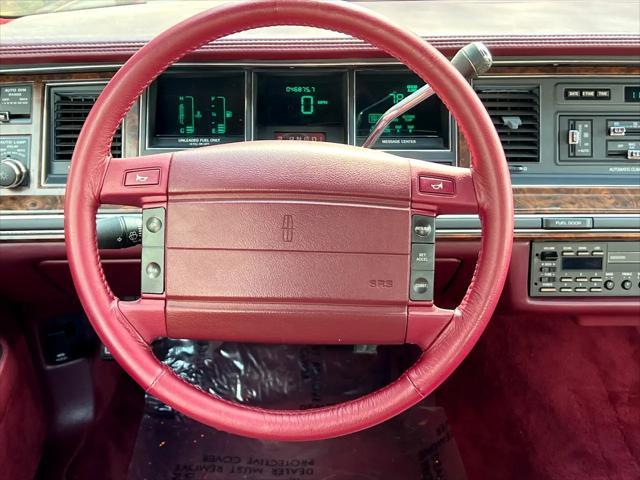 Photo of 1990 Burgundy Lincoln Town Car