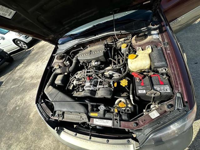 Photo of 2001 Winestone Pearl/Titanium Pearl Subaru Outback