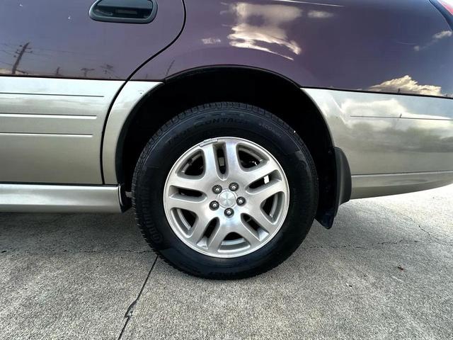 Photo of 2001 Winestone Pearl/Titanium Pearl Subaru Outback