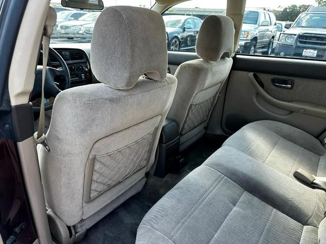 Photo of 2001 Winestone Pearl/Titanium Pearl Subaru Outback