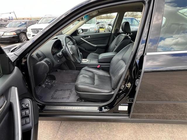 Photo of 2003 Black INFINITI G35