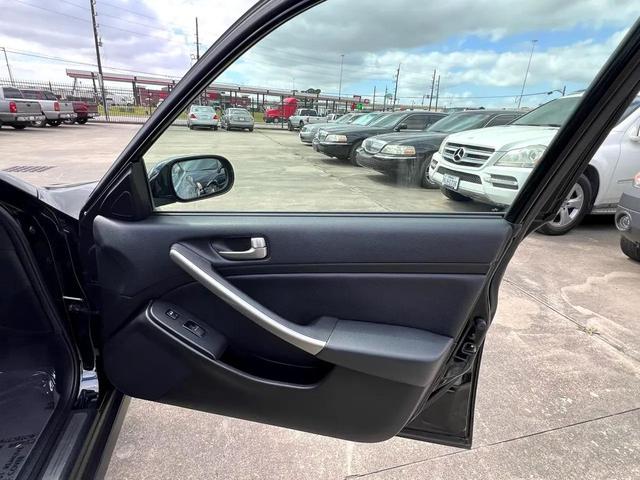 Photo of 2003 Black INFINITI G35