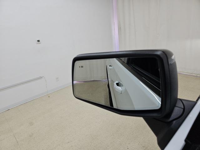 Photo of 2023 Summit White GMC Sierra 1500
