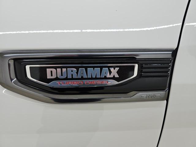 Photo of 2023 Summit White GMC Sierra 1500