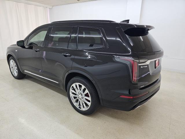 Photo of 2022 Stellar Black Metallic Cadillac XT6