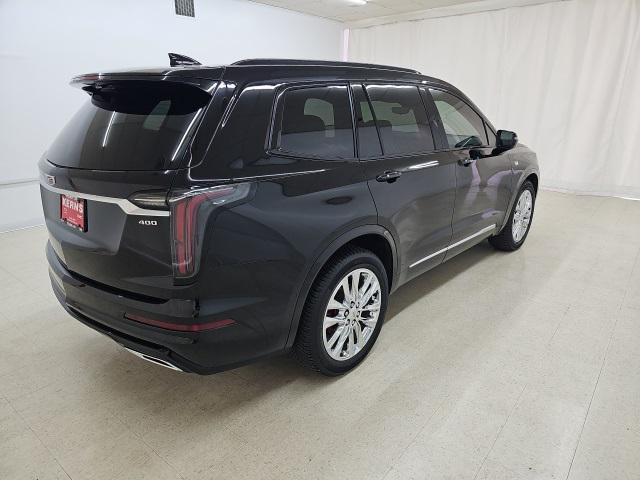 Photo of 2022 Stellar Black Metallic Cadillac XT6